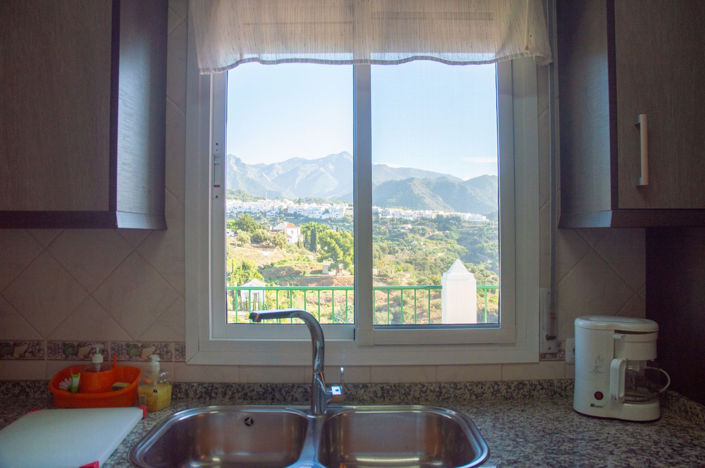 Image No.11-4 Bed Property for sale