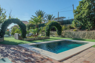 2-5bd7b9d04b45e33852eaf0ec6670150d