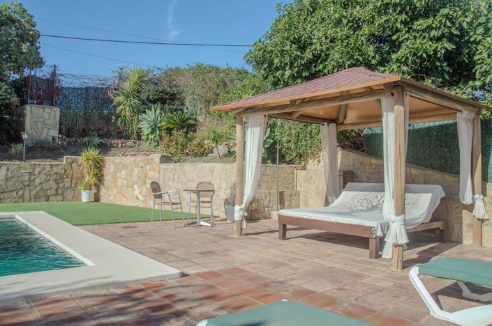 Image No.28-4 Bed Property for sale