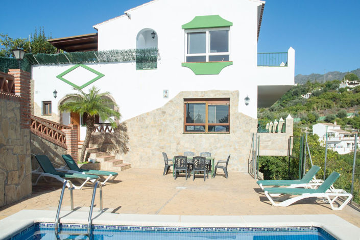 Image No.45-4 Bed Property for sale