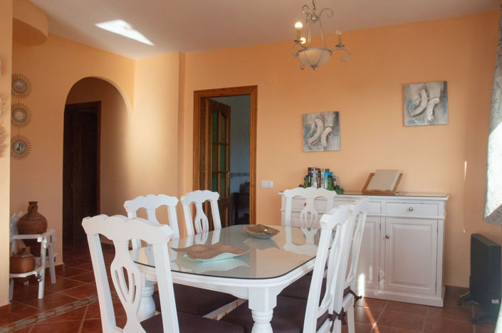 Image No.7-4 Bed Property for sale