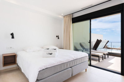 11-20939a0134ad724a8cb2a801094d15a4