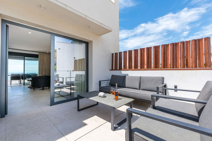 Image No.14-3 Bed Property for sale