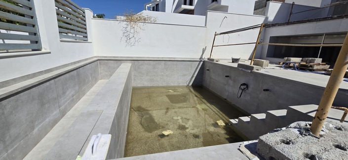 Image No.22-4 Bed Property for sale