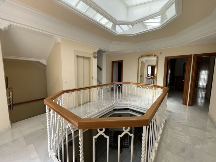 Image No.13-4 Bed Property for sale