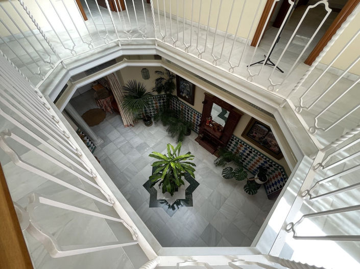 Image No.14-4 Bed Property for sale