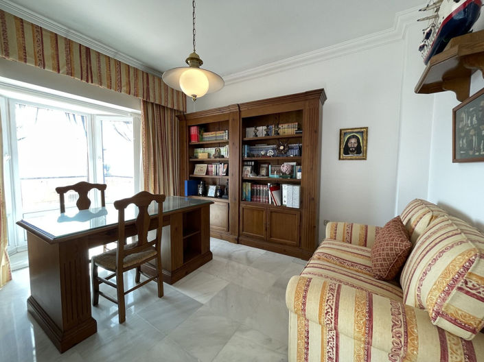 Image No.15-4 Bed Property for sale