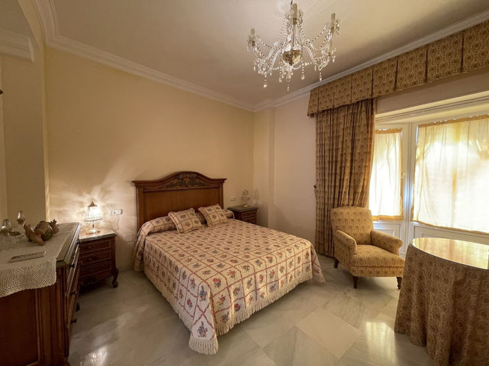 Image No.18-4 Bed Property for sale