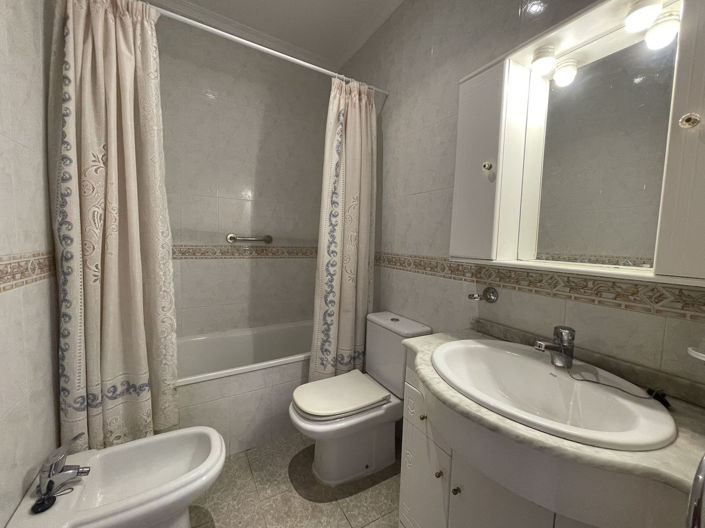 Image No.25-4 Bed Property for sale