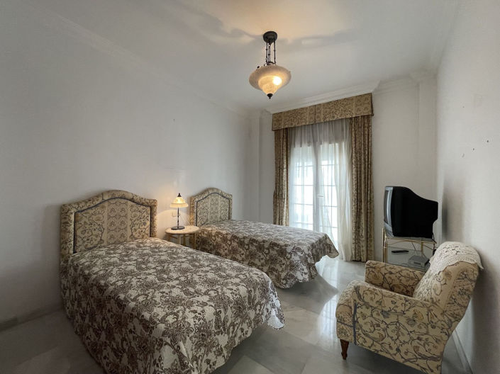 Image No.29-4 Bed Property for sale