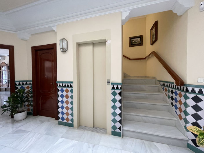 Image No.3-4 Bed Property for sale