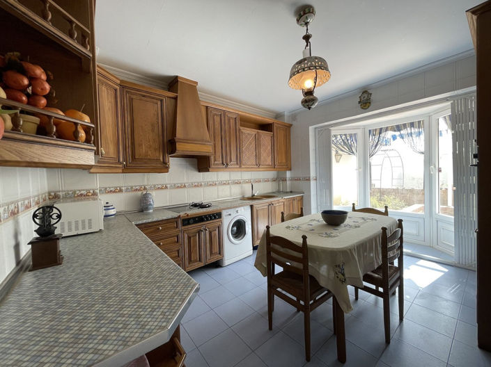 Image No.7-4 Bed Property for sale