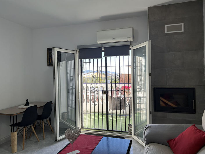 Image No.15-3 Bed Property for sale