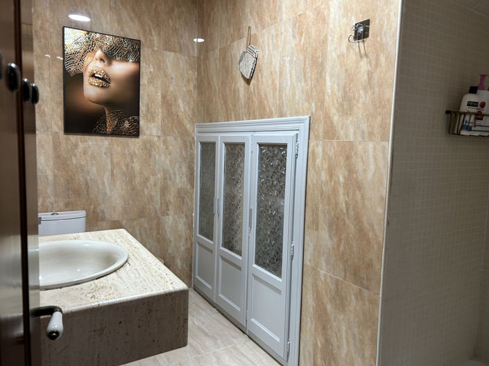 Image No.24-3 Bed Property for sale