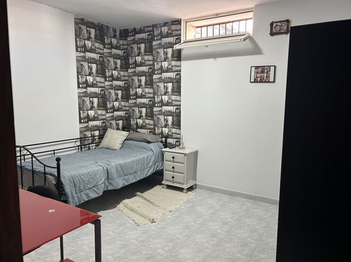 Image No.26-3 Bed Property for sale