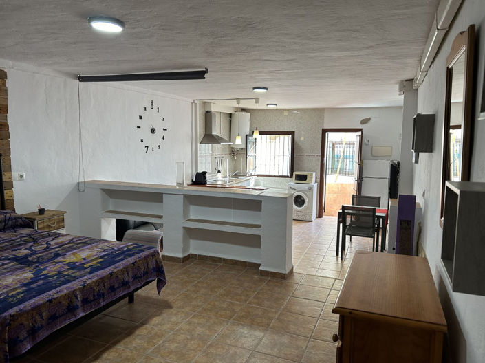 Image No.33-3 Bed Property for sale