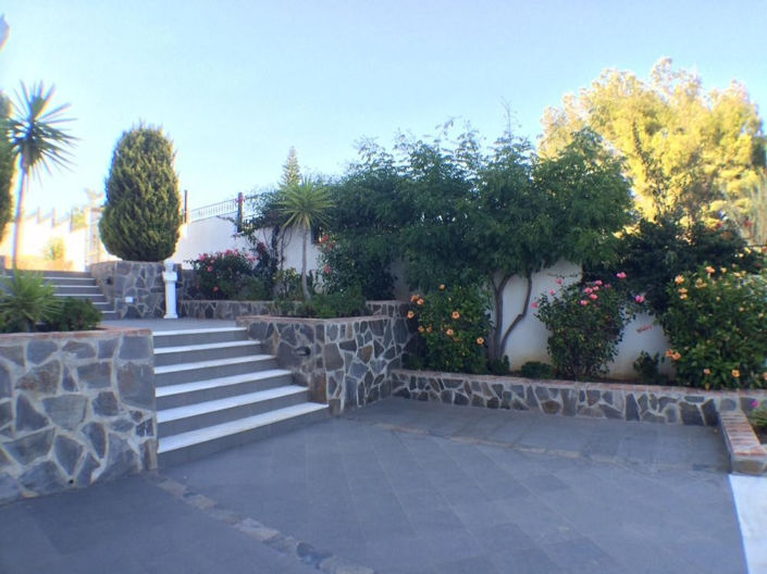 Image No.10-5 Bed Property for sale