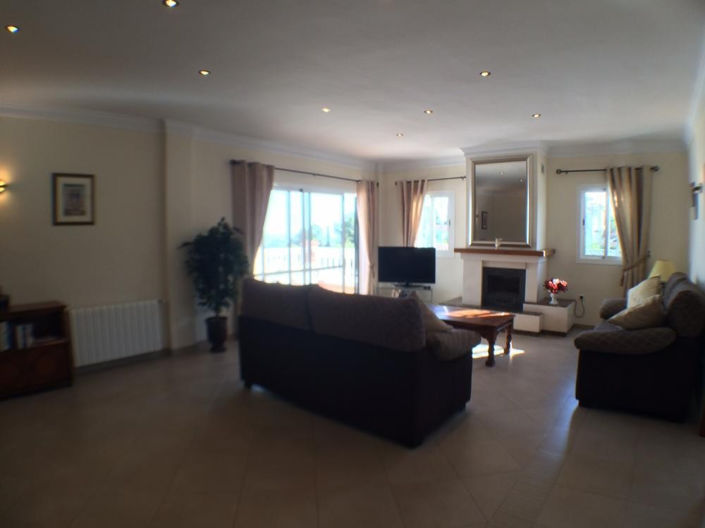 Image No.19-5 Bed Property for sale