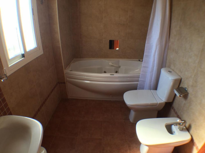 Image No.26-5 Bed Property for sale