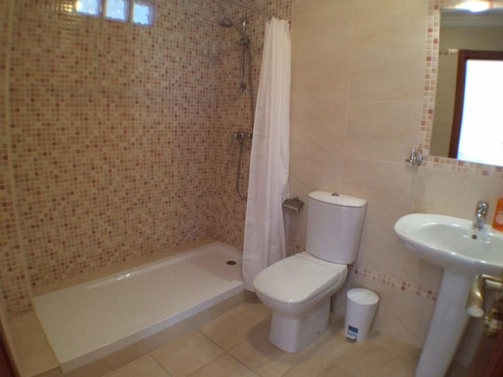 Image No.34-5 Bed Property for sale