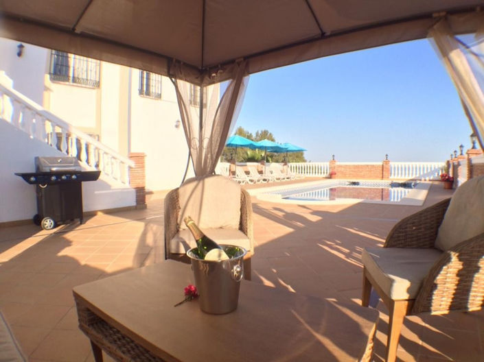 Image No.7-5 Bed Property for sale