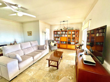 10-bb915d1cb19341576dcdc994b81ab9c5