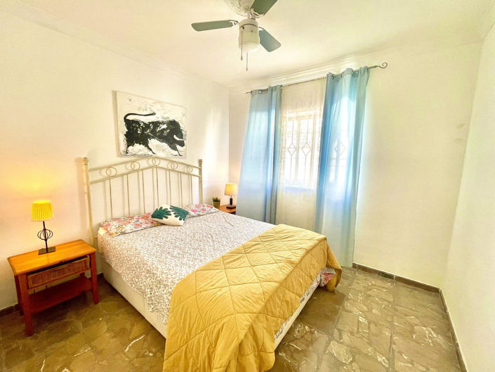 Image No.17-5 Bed Property for sale