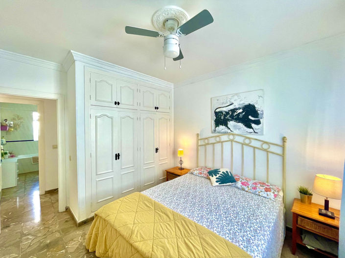 Image No.18-5 Bed Property for sale