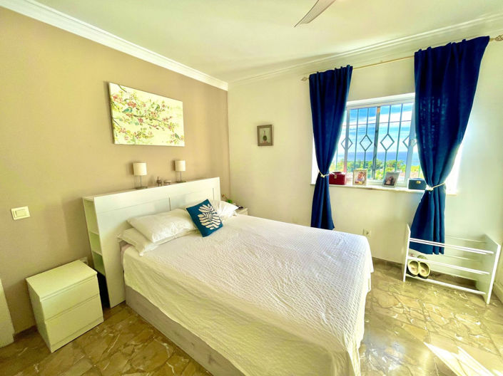 Image No.23-5 Bed Property for sale