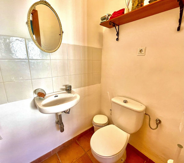 Image No.34-5 Bed Property for sale