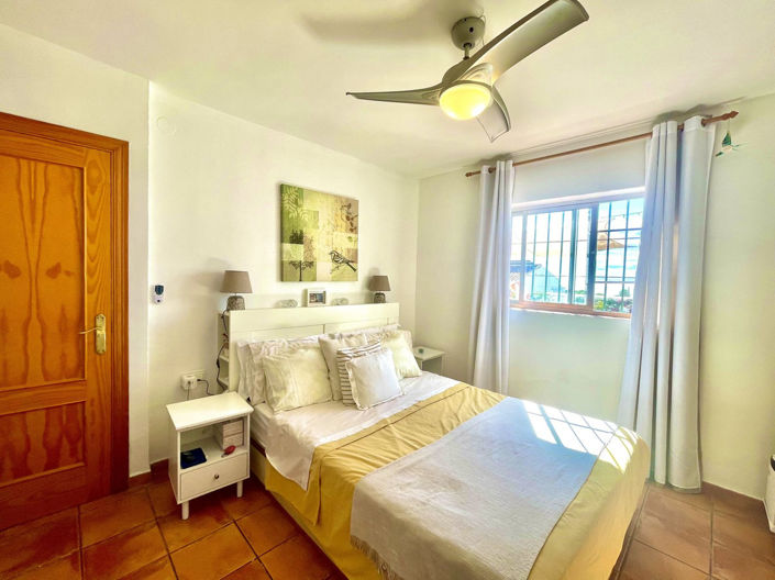 Image No.37-5 Bed Property for sale