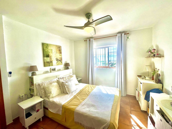 Image No.38-5 Bed Property for sale