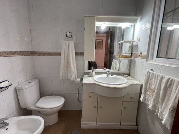 13-5fd73dea700db77384c091ca9818b1a9