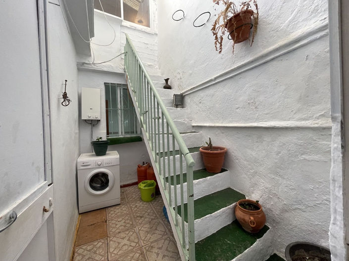 Image No.14-4 Bed Property for sale