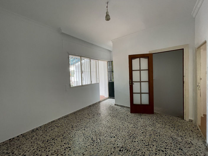 Image No.15-4 Bed Property for sale