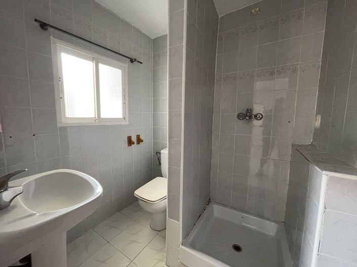 Image No.19-4 Bed Property for sale