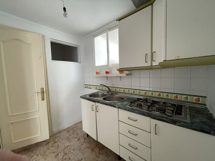 Image No.20-4 Bed Property for sale