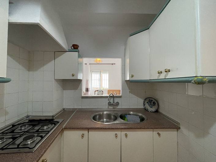 Image No.8-4 Bed Property for sale