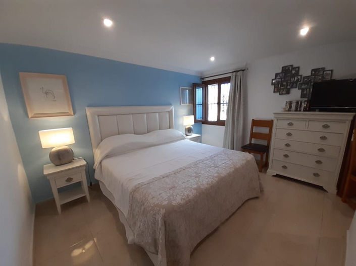 Image No.15-5 Bed Property for sale