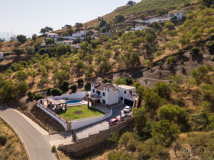 Image No.47-5 Bed Property for sale