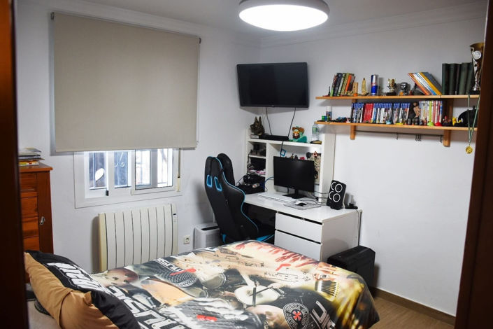 Image No.11-3 Bed Property for sale