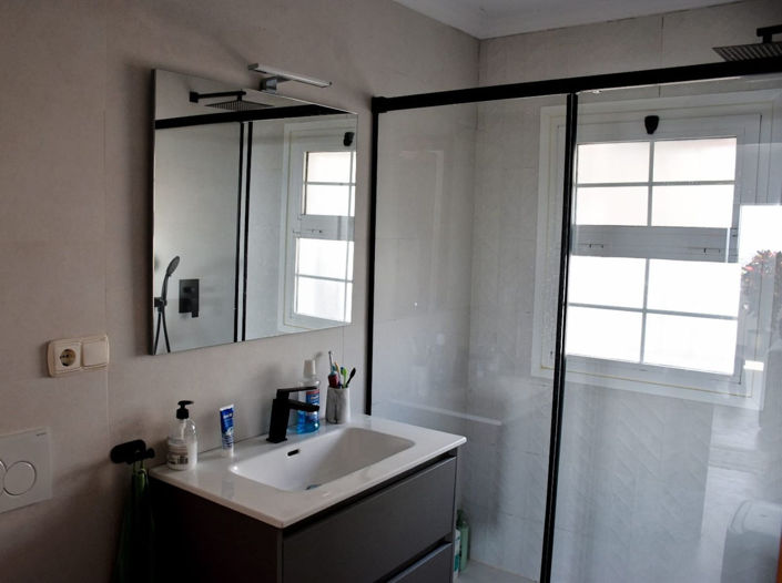 Image No.13-3 Bed Property for sale