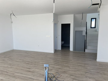 10-bb915d1cb19341576dcdc994b81ab9c5