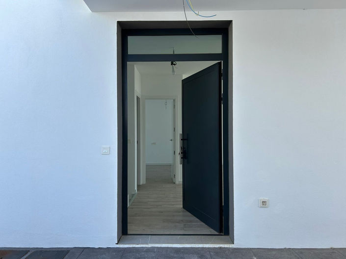 Image No.17-3 Bed Property for sale