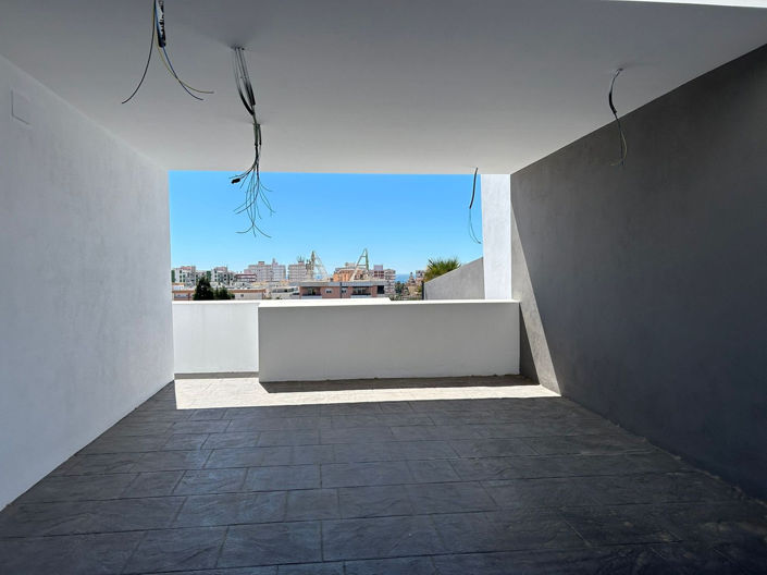 Image No.18-3 Bed Property for sale