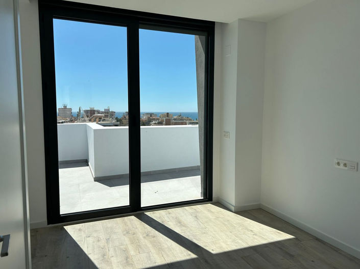 Image No.23-3 Bed Property for sale