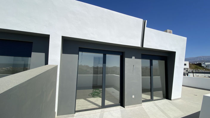 Image No.5-3 Bed Property for sale