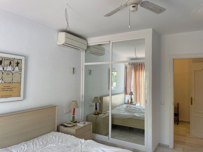 Image No.15-4 Bed Property for sale