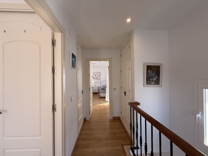 Image No.23-3 Bed Property for sale