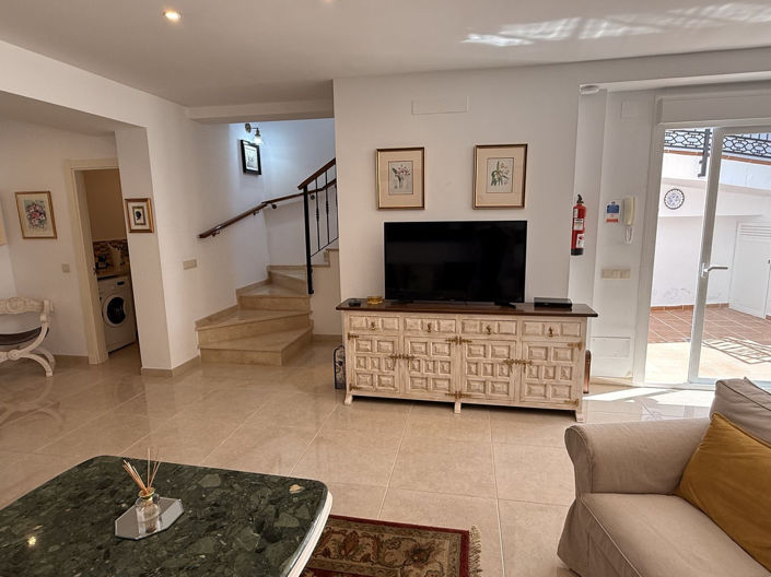 Image No.35-3 Bed Property for sale